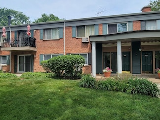 2315 S Goebbert Rd Unit D106, Arlington Heights, IL 60005