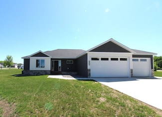1707 17th St NW, Willmar, MN 56201