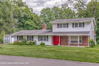 24 Normandy Ct, West Hurley, NY 12491