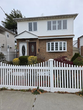 25413 Francis Lewis Blvd, Rosedale, NY 11422