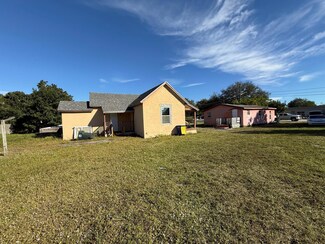 1405 N 15th St, Fort Pierce, FL 34950