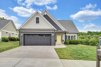 205 Mountain Brook Dr, Roanoke, VA 24012