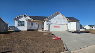 840 Longbow Ct, Marion, IA 52302