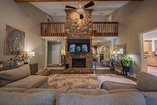1829 E Churchill Downs, Germantown, TN 38138