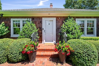 16 Miller Ln, East Hampton, NY 11937
