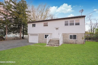 21 Nathan Ave, Manchester, NJ 08759