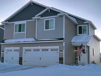 901 Moline Loop NW, Isanti, MN 55040