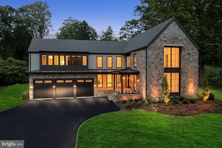 913 Drexel Ln, Bryn Mawr, PA 19010