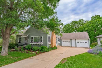 211 Lake St, Mount Horeb, WI 53572