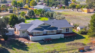 487 Ormsby Ln, Petaluma, CA 94954