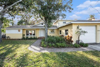 318 Ling A Mor Terrace S, Saint Petersburg, FL 33705
