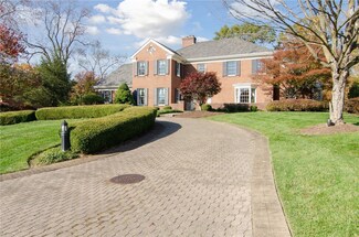 1481 Hollow Tree Dr, Pittsburgh, PA 15241