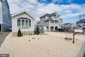 38 Bay Breeze Dr, Toms River, NJ 08753