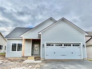 28 S Village Dr, Cazenovia, NY 13035