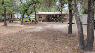 4007 New Mathis Rd, Elmendorf, TX 78112