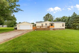 W4356 Country Ln, Cecil, WI 54111