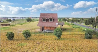 8826 Oak Meadow Dr, Monte Alto, TX 78538