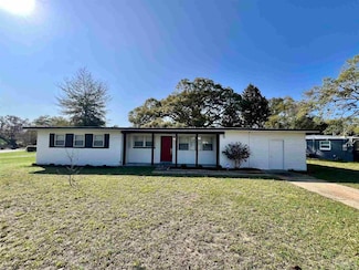 8 Goodman Ln, Pensacola, FL 32506