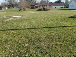 208 N Main St, Gaston, IN 47342
