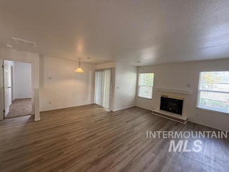 553 S Workland Ln, Boise, ID 83709