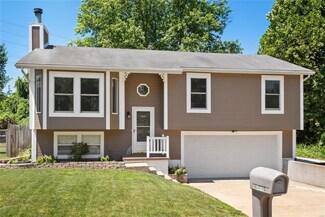 1719 Brennan Woods Ct, High Ridge, MO 63049