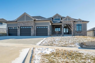 9226 Cedar Ridge Dr, West Des Moines, IA 50266