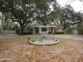 834 Market St, Pascagoula, MS 39567