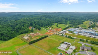 3635 Louisville Rd, Louisville, TN 37777
