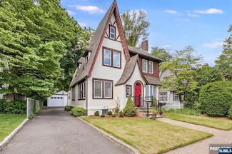 612 Cooper Ave, Oradell, NJ 07649