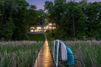 980 N Arm Dr, Mound, MN 55364