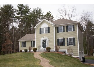 12 Blackbird Ln, Litchfield, NH 03052