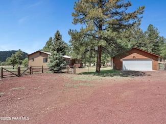 12778 E Larkspur Ln, Parks, AZ 86018