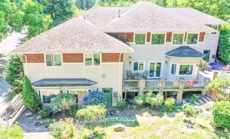 220 NW 195th St, Shoreline, WA 98177
