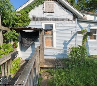 428 S 25th St, Clarksburg, WV 26301
