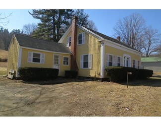 17 Williams St, Williamsburg, MA 01096