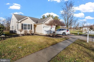 2 Fernbrooke Dr, Westampton, NJ 08060