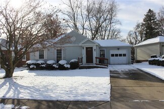 3133 Crescentview Dr SW, Massillon, OH 44646