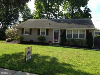 26 Holly Dr, West Berlin, NJ 08091
