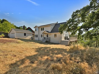 2655 Harness Dr, Pope Valley, CA 94567