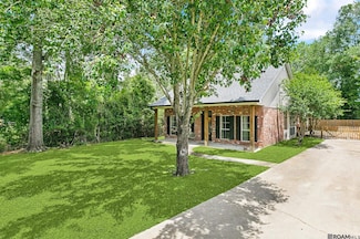 34904 St Regis Ct, Denham Springs, LA 70706