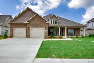 141 Pat Cain Dr, New Market, AL 35761