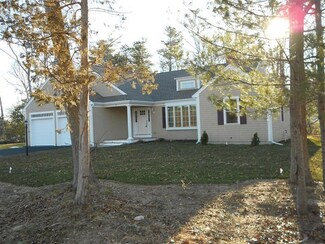 3 Cranberry Ln, Wareham, MA 02571