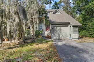 1031 Marsh Court Ln, Mount Pleasant, SC 29464