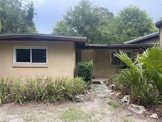 4215 NW 10th St, Gainesville, FL 32609