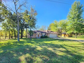 970 E 430th Rd, Bolivar, MO 65613