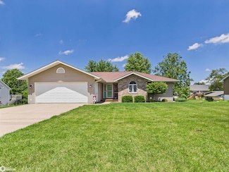 605 21st Ave W, Oskaloosa, IA 52577