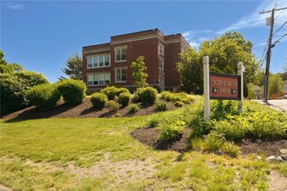 15 Curtis St Unit 305, Cranston, RI 02920