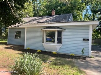 1113 Roberta Rd, Schenectady, NY 12303