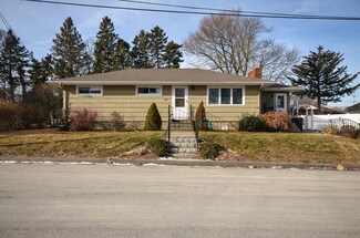 14 Turin Rd, Worcester, MA 01604