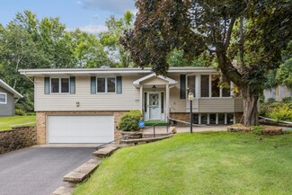 832 Parker Ave, Saint Paul, MN 55113